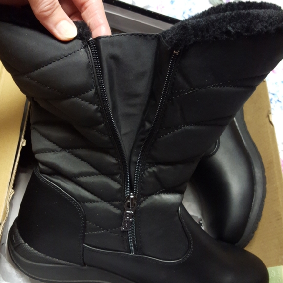 NIB womens Totes black waterproof boots - Picture 5 of 11